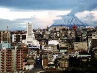 Vista panorámica de la Ciudad de Ambato  con la Mama Tungurahua